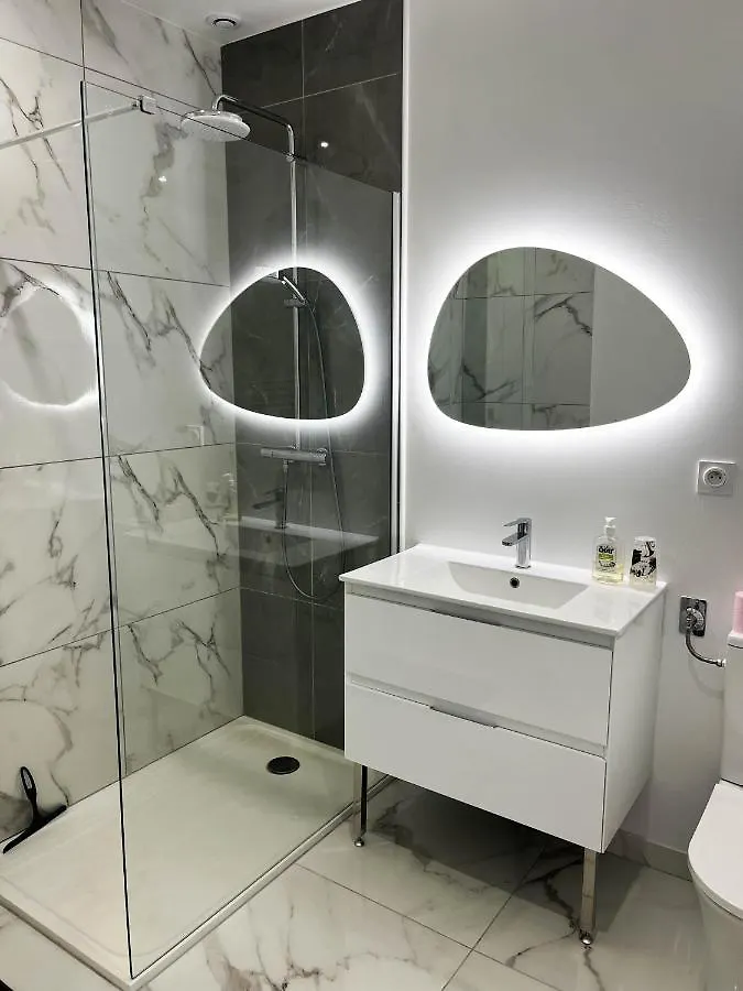 Chambre D'Hote Independante - Calme - Parking - Climatisation - Sdb Privee Launaguet Проживание в семье